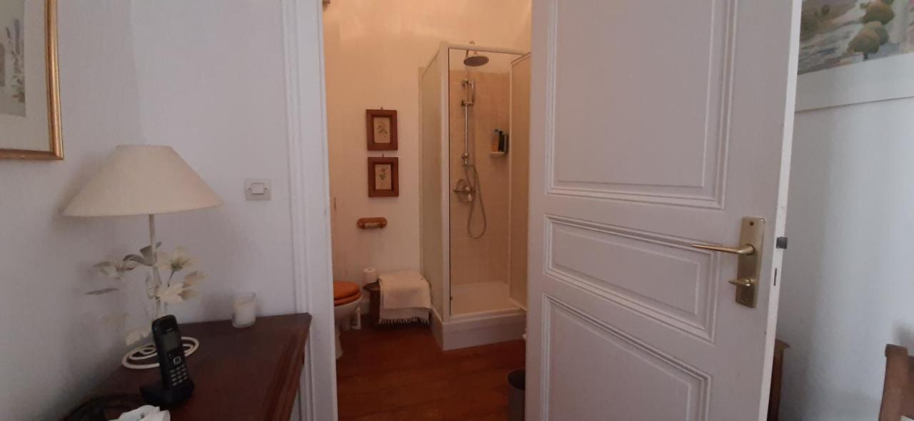 La Maison du Port Mortagne-sur-Gironde Extérieur photo