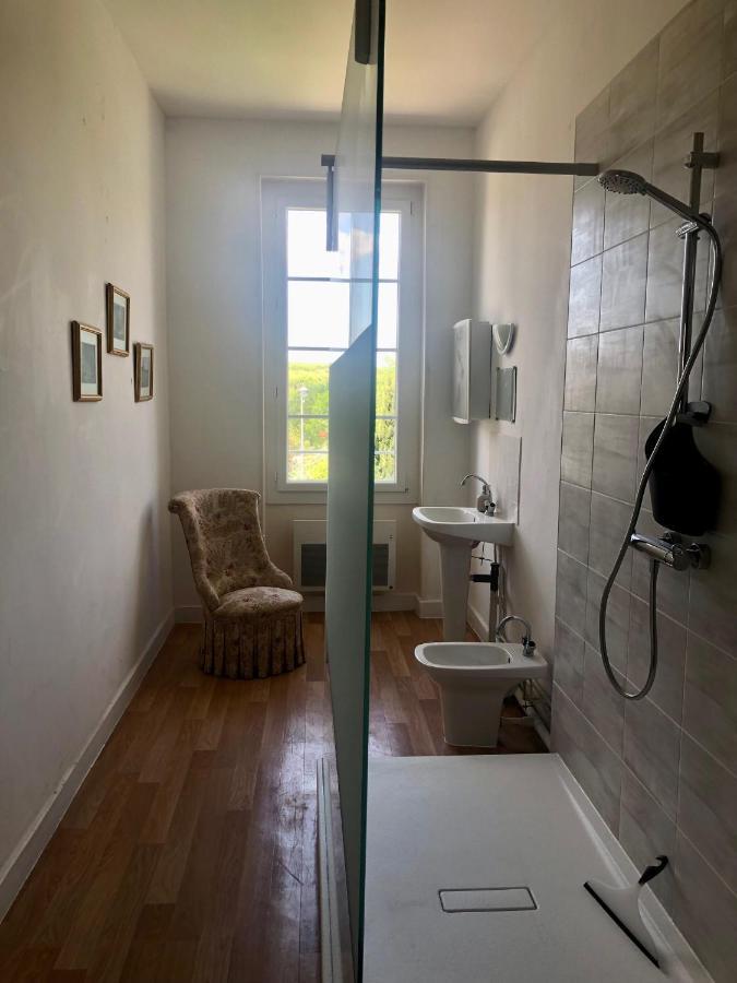 La Maison du Port Mortagne-sur-Gironde Extérieur photo